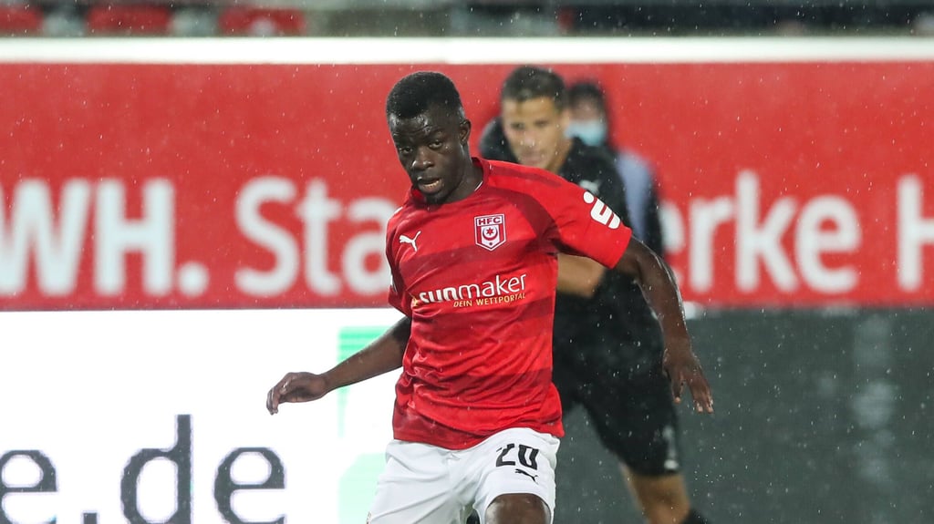 Der Hallesche FC kann wieder mit dem zuletzt verletzten Kebba Badjie planen.