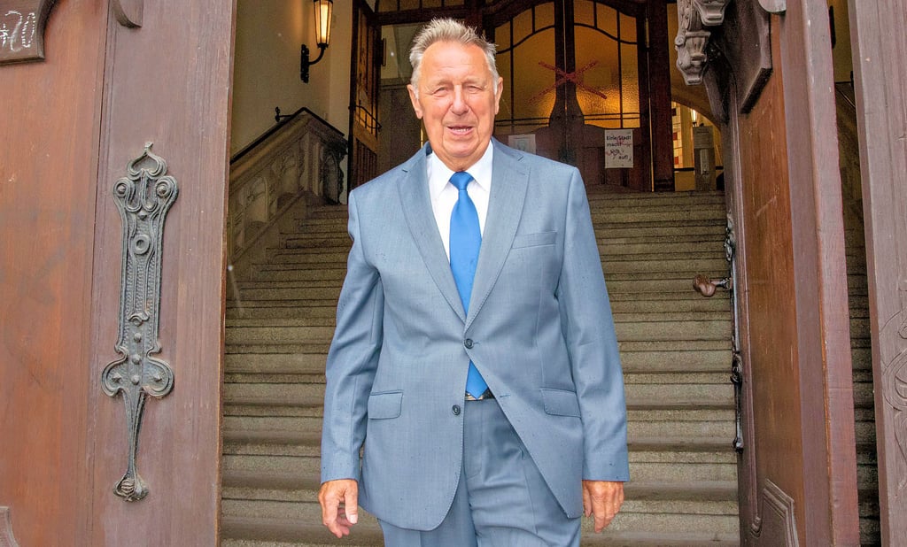 Hans-Georg Otto verlässt das Rathaus. Hier wirkte er einst als Oberbürgermeister und zuletzt als Stadtrat.