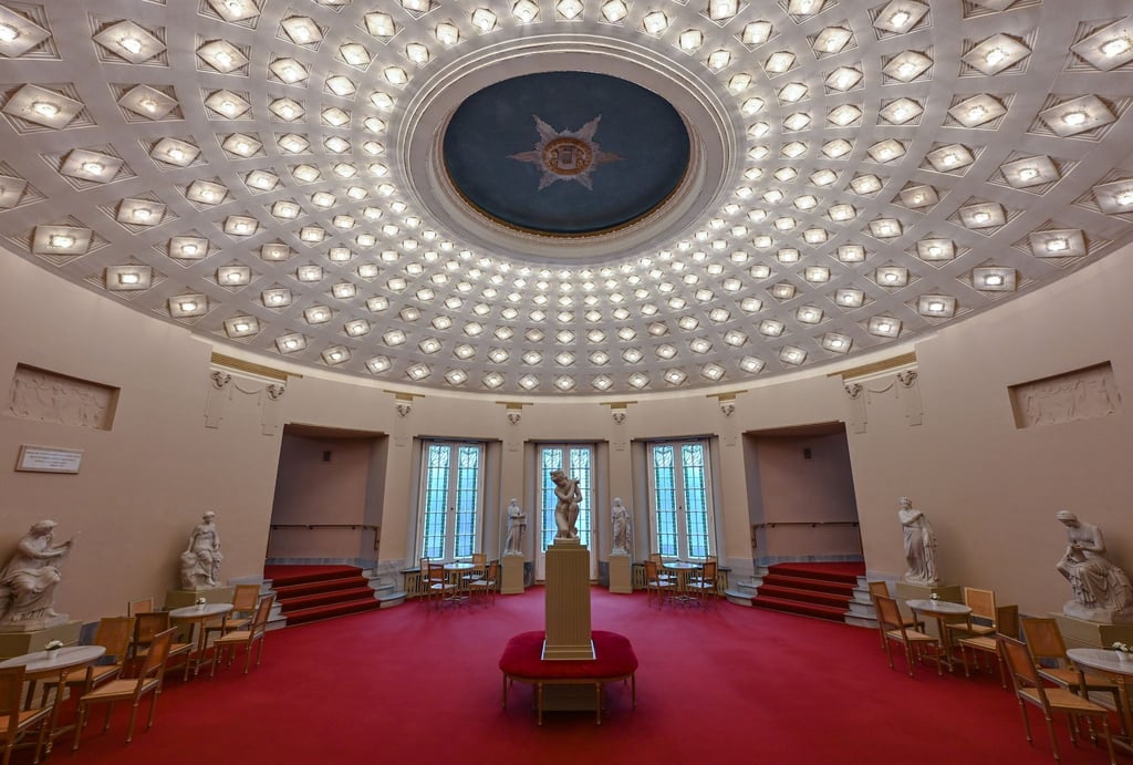 Der Kuppelsaal im Foyer vom Staatstheater Cottbus.