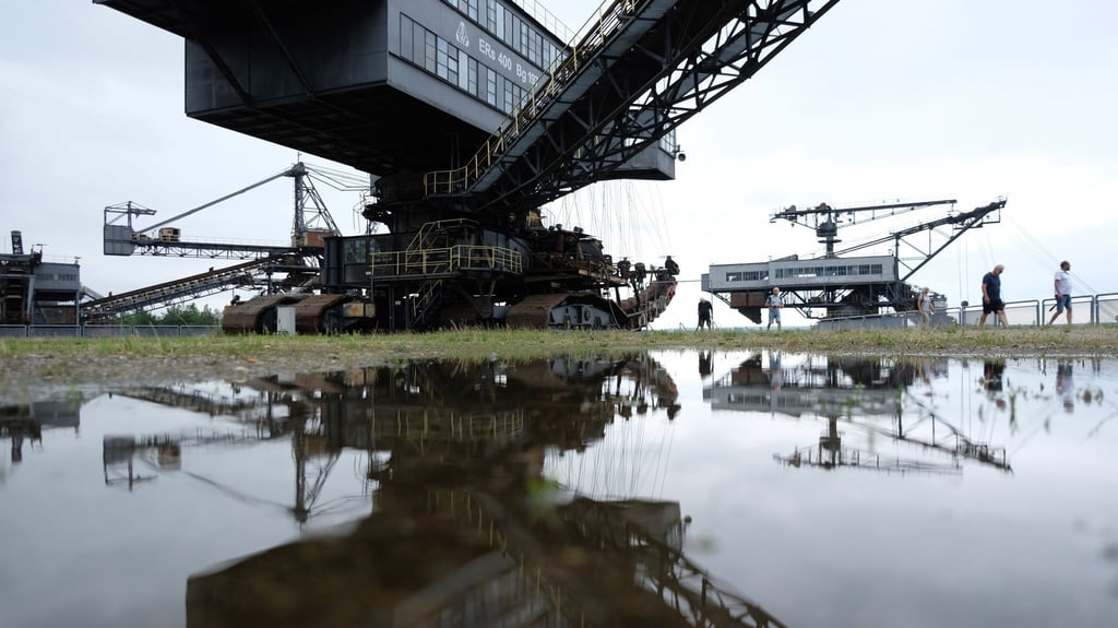 Bislang hätten die Arbeitgeber in drei Verhandlungsrunden noch kein akzeptables Angebot vorgelegt. Foto: Sebastian Willnow/dpa-Zentralbild/dpa/Archiv
