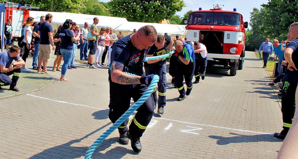 Ein Feuerwehrfamilientag mit Höhepunkten, wie hier 2019 dem Tankerziehen, war auch für dieses Jahr geplant. Nun hat der Verband es verschoben auf 2022.