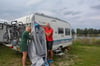 Camper am Frohser Hafen: Monique und Gerard Bot aus den Niederlanden schlagen für ein paar Tage hier ihr Lagerauf.