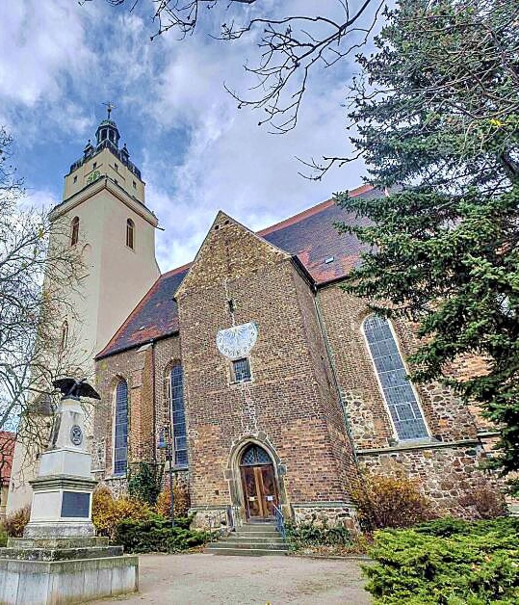 Die Ausstellung in der Kirche wird verlängert.