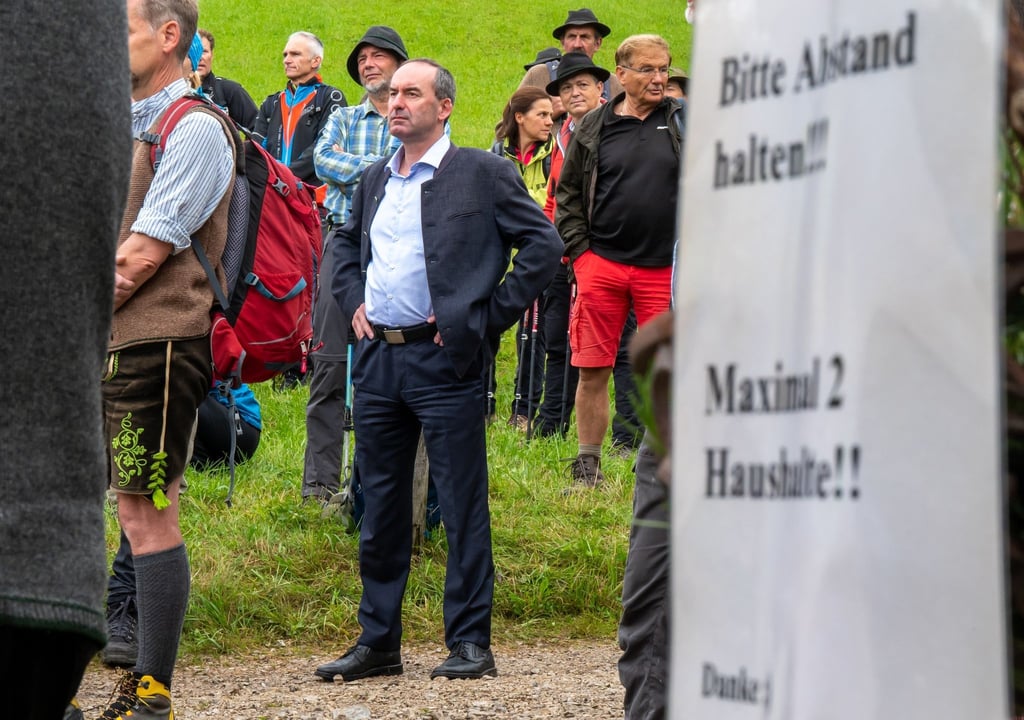 Der Streit zwischen Hubert Aiwanger und Politikern der CSU spitzt sich zu.
