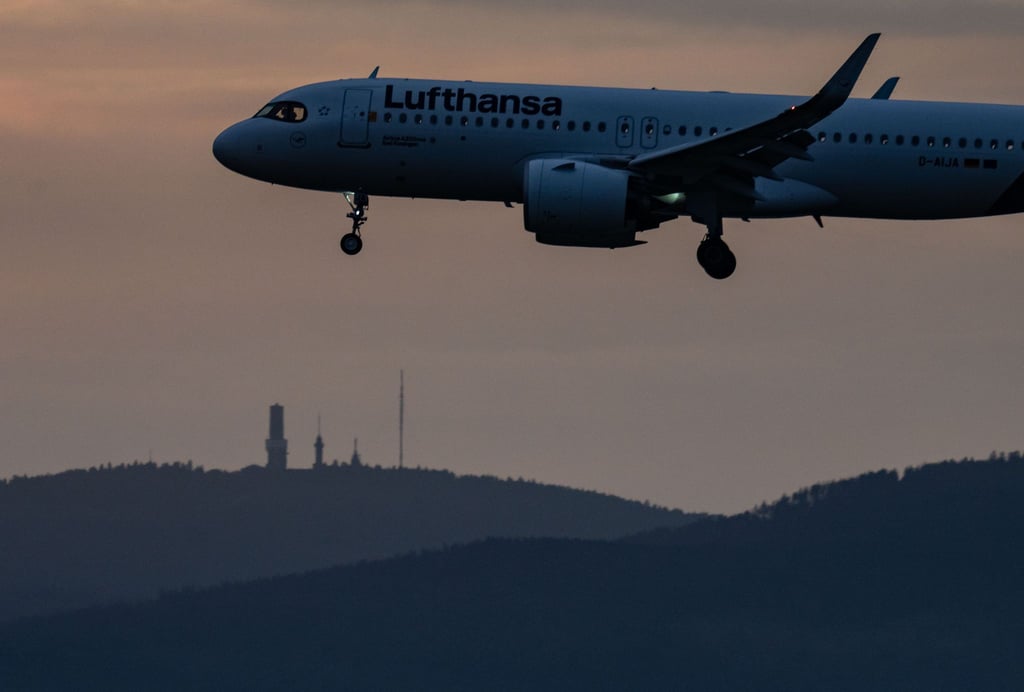Trotz eines deutlichen Quartalsverlusts gibt es für die Lufthansa positive Anzeichen.