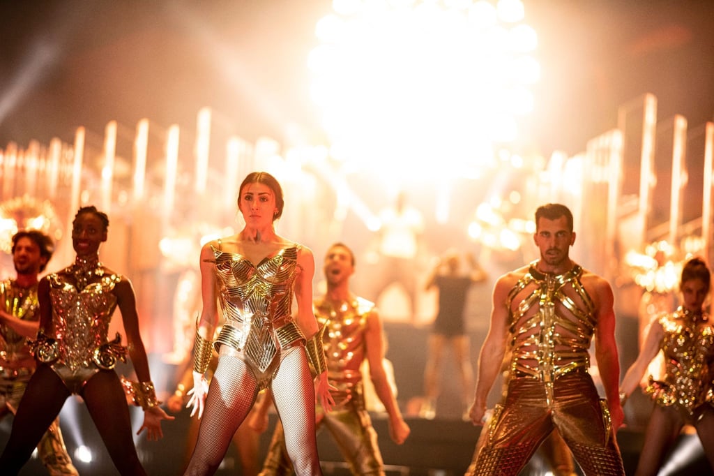 Tänzer proben im Friedrichstadt-Palast Berlin für die „Arise“ Grand Show.
