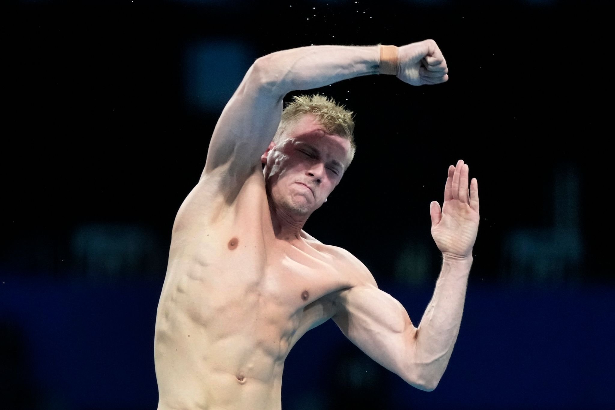 Wasserspringer Timo Barthel hat in Tokio das Halbfinale erreicht.