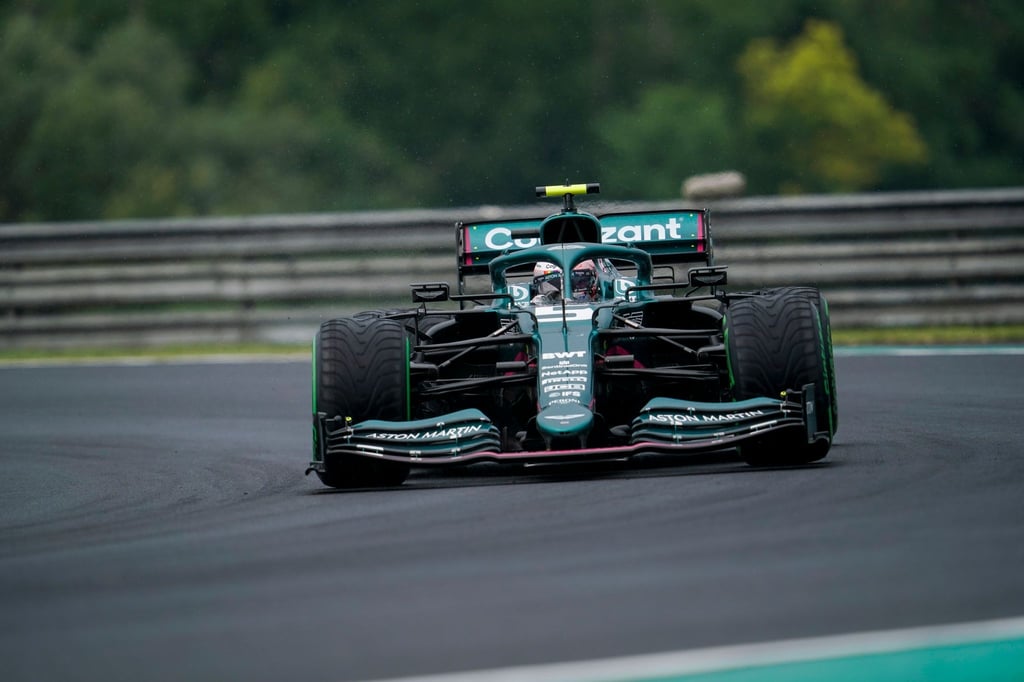 Im Aston Martin von Sebastian Vettel war nach Rennende zu wenig Treibstoff festgestellt worden.