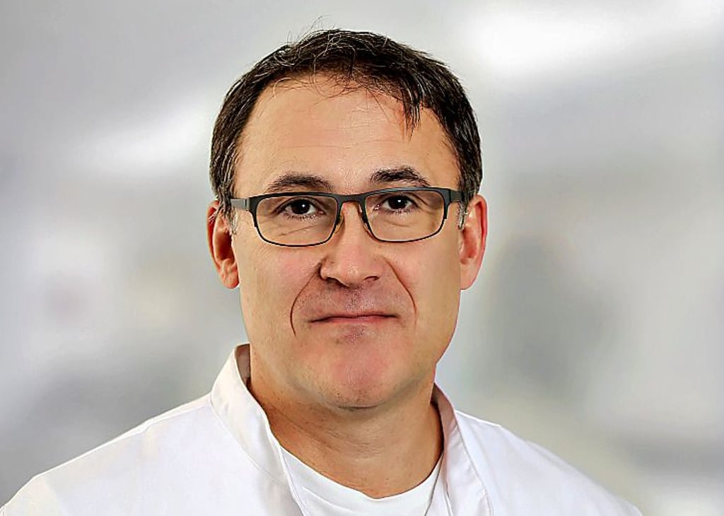 Dr. Rossen Vassilev