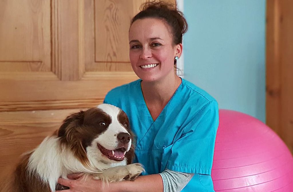 Judith Körner und ihr Border Collie Monty. Im Haus Einetal bietet die Ergotherapeutin eine tiergestützte Therapie (Kynotherapie) an.