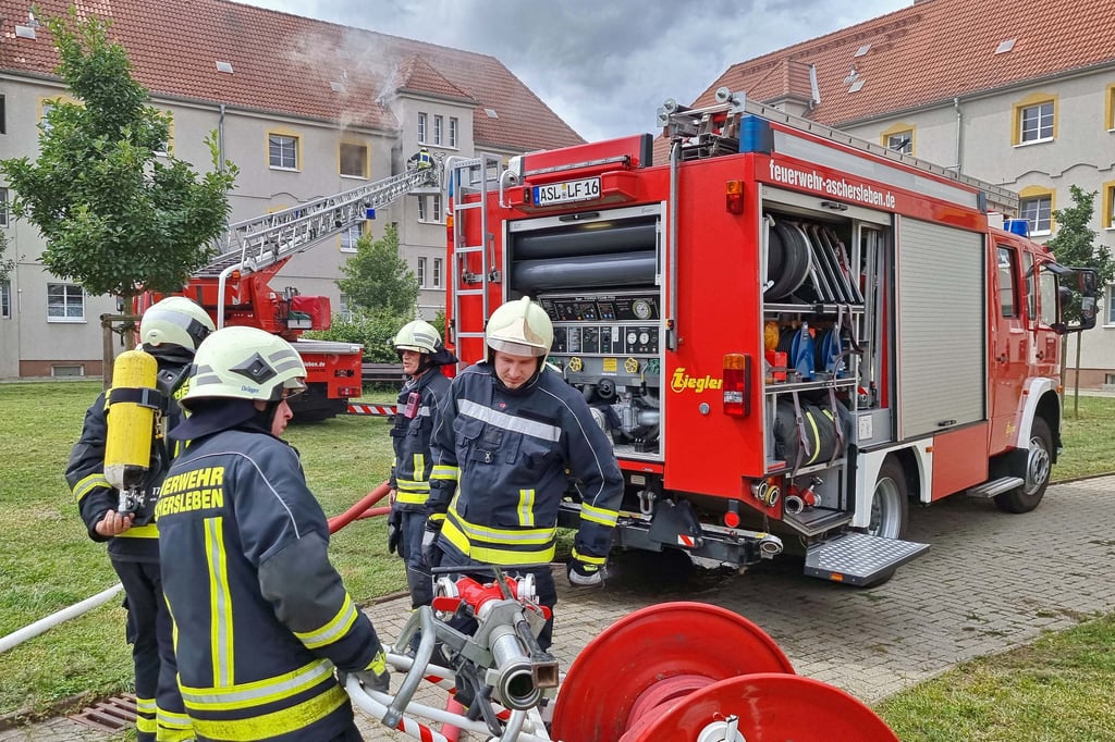 Trotz des erfolggreichen Löschensatzes ist die betroffene Wohnung vorerst unbewohnbar.