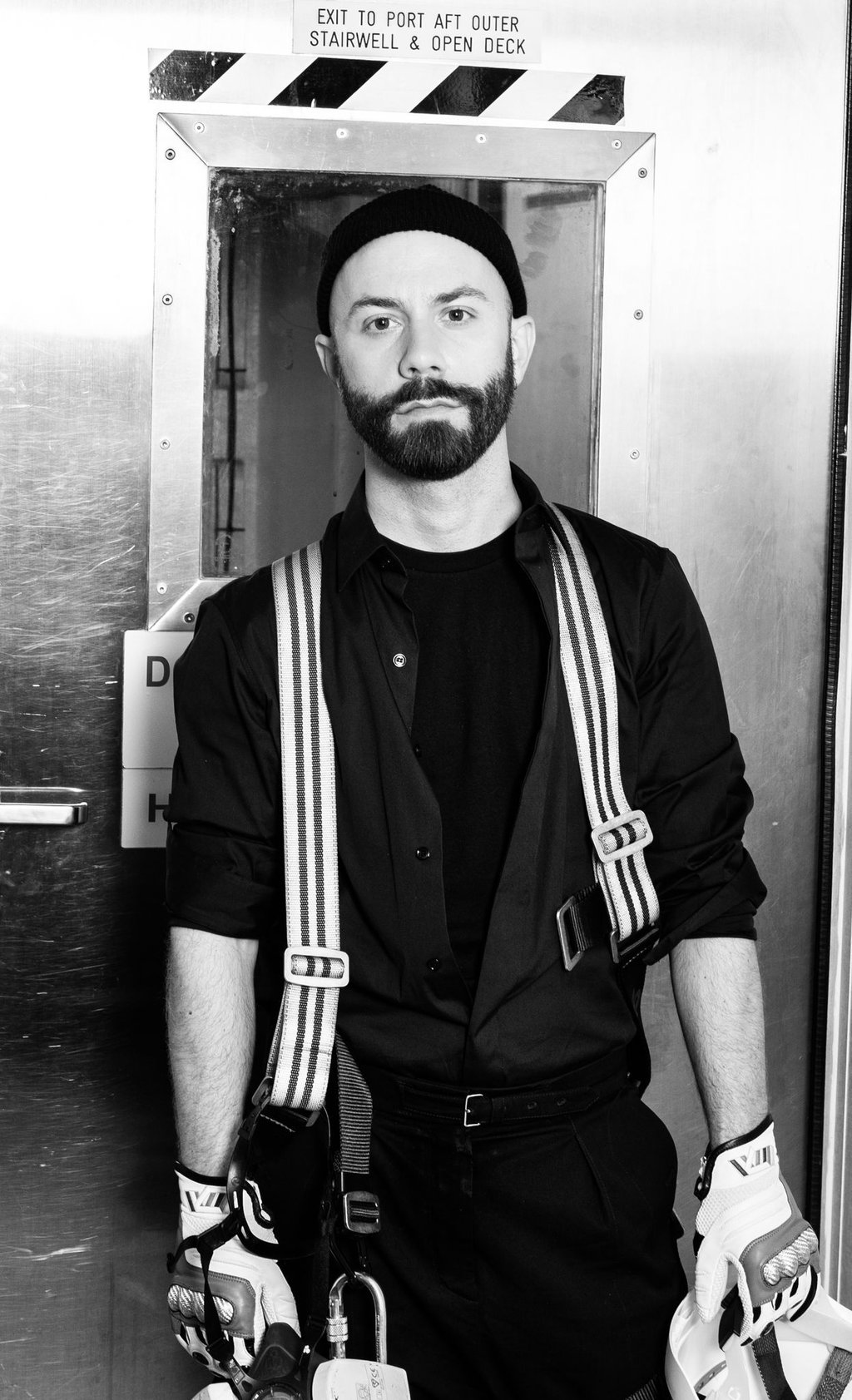 Woodkid, französischer Popstar, ist vom Organisationskomitee der Olympischen Spiele 2024 in Paris ausgewählt worden, die Musik für die erste offizielle Zeremonie dort zu komponieren.