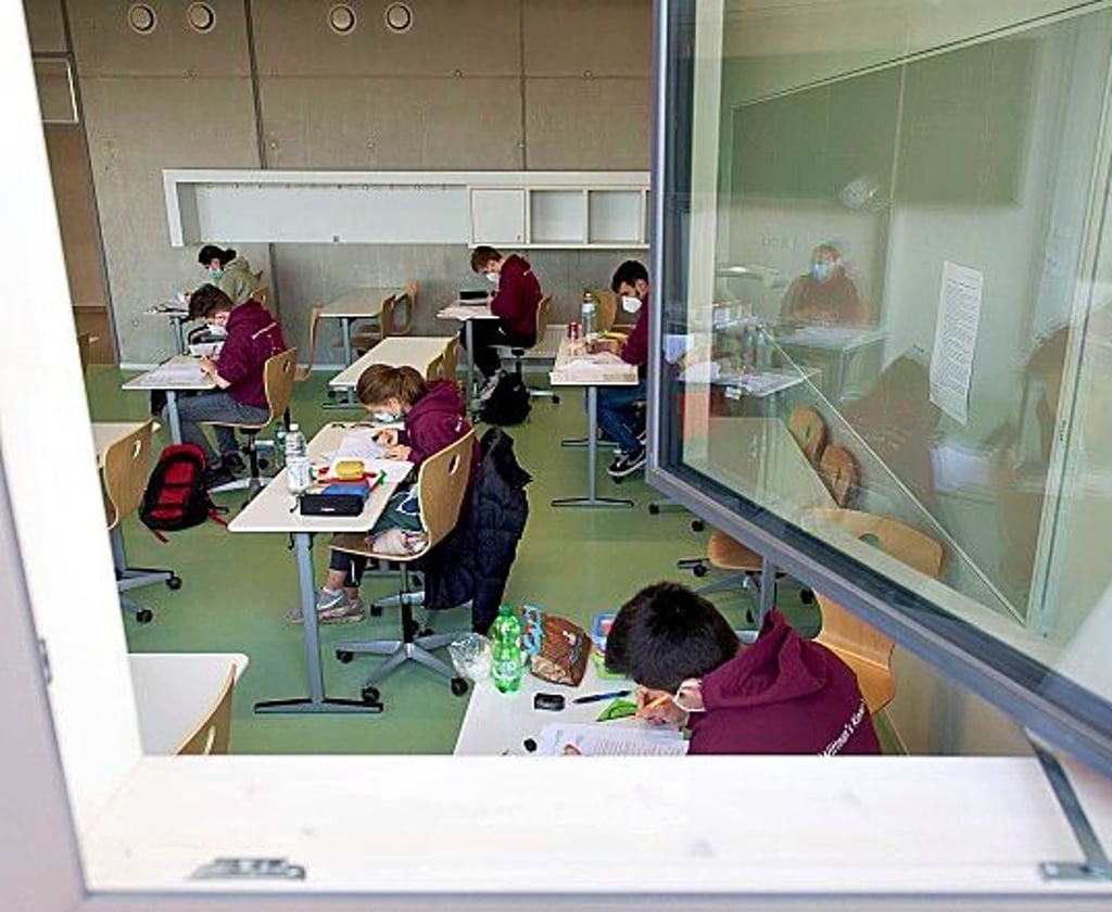 Auch im neuen Schuljahr wird an den Schulen der Stadt hauptsächlich gelüftet.