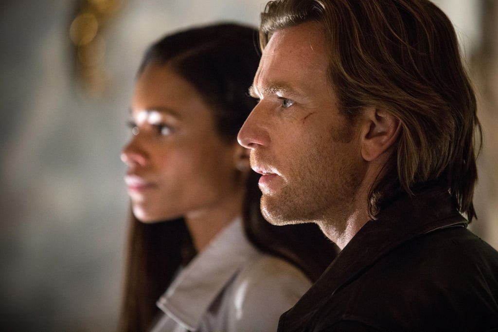 Perry (Ewan McGregor, r) und Gail (Naomie Harris) wollen einer Familie helfen, die sich in Lebensgefahr befindet.