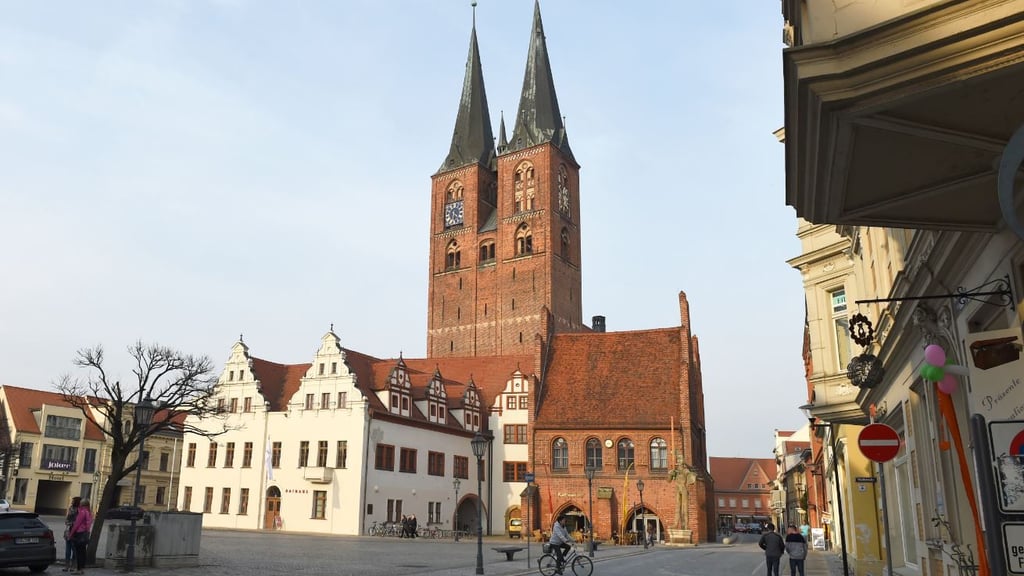 Mehrere Reiserückkehrer aus den Niederlanden wurden im Landkreis Stendal positiv auf das Coronavirus getestet.