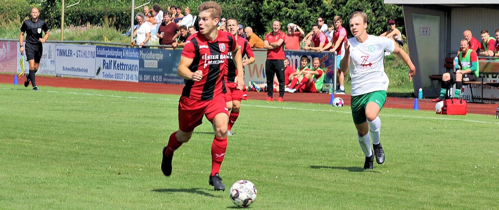 Yannick Schüler ist beim Derby mit drei Treffern der Mann des Tages am Sonntagnachmittag.