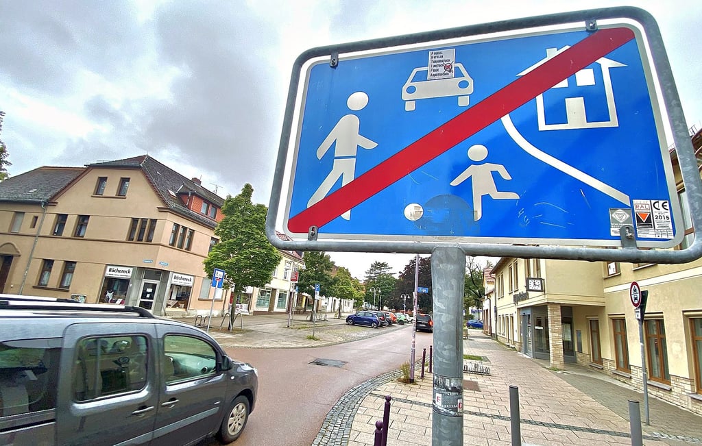 Hätten Sie es noch gewusst? Beim Verlassen des verkehrberuhigten Bereichs gilt Wartepflicht.