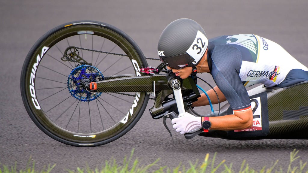 Andrea Eskau unterwegs bei den Paralympics in Tokio.