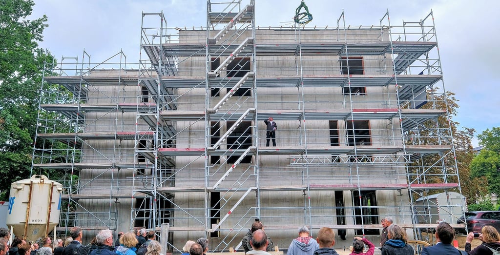 Richtfest am Kirchtor: Das neue Laborgebäude am Institut für Geobotanik am Botanischen Garten der Universität steht im Rohbau.