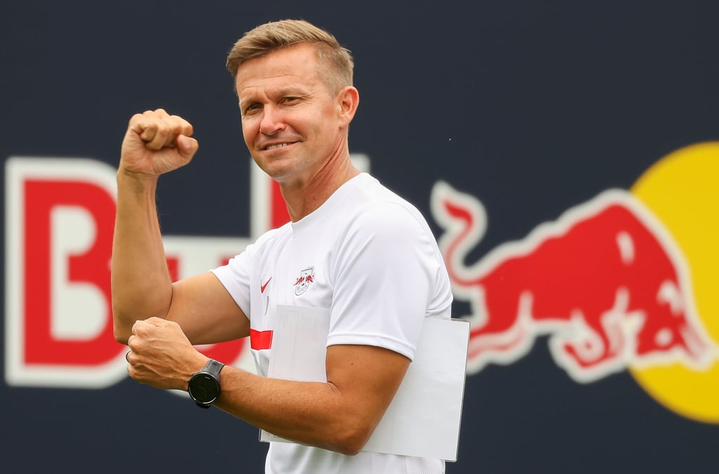 Leipzig-Trainer Jesse Marsch kommt zum Training.