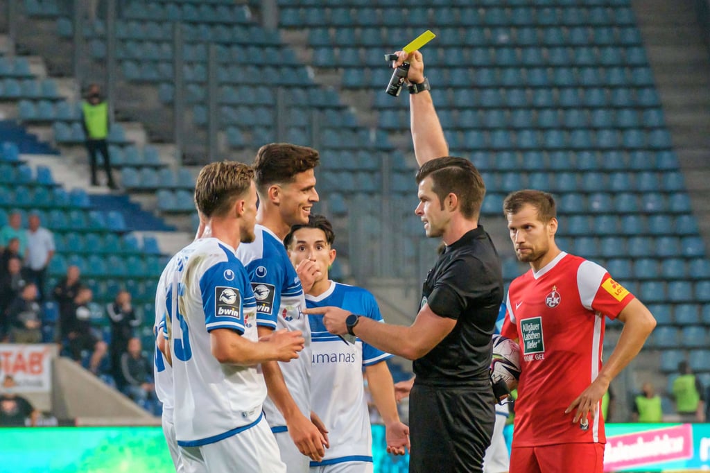 Tobias Müller (l.) ist einer der positiv getesteten Spieler beim 1. FC Magdeburg.