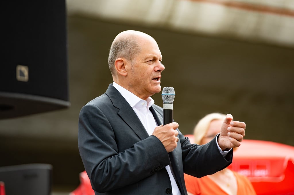 Olaf Scholz, SPD- Kanzlerkandidat und Finanzminister, spricht bei einer Wahlveranstaltung.