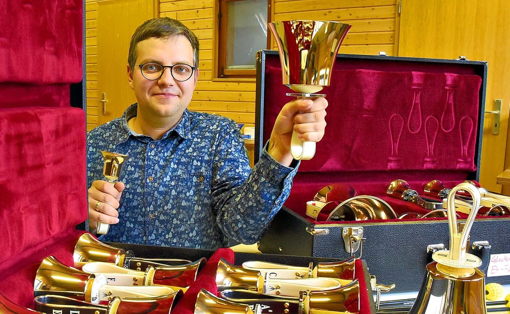 Mit Leadermitteln hat die Evangelische Landeskirche Anhalts mehrere Handglocken und Chimes angeschafft. Gedacht sind die Instrumente für den Handglockenchor, den Florian Zeller gründen möchte.