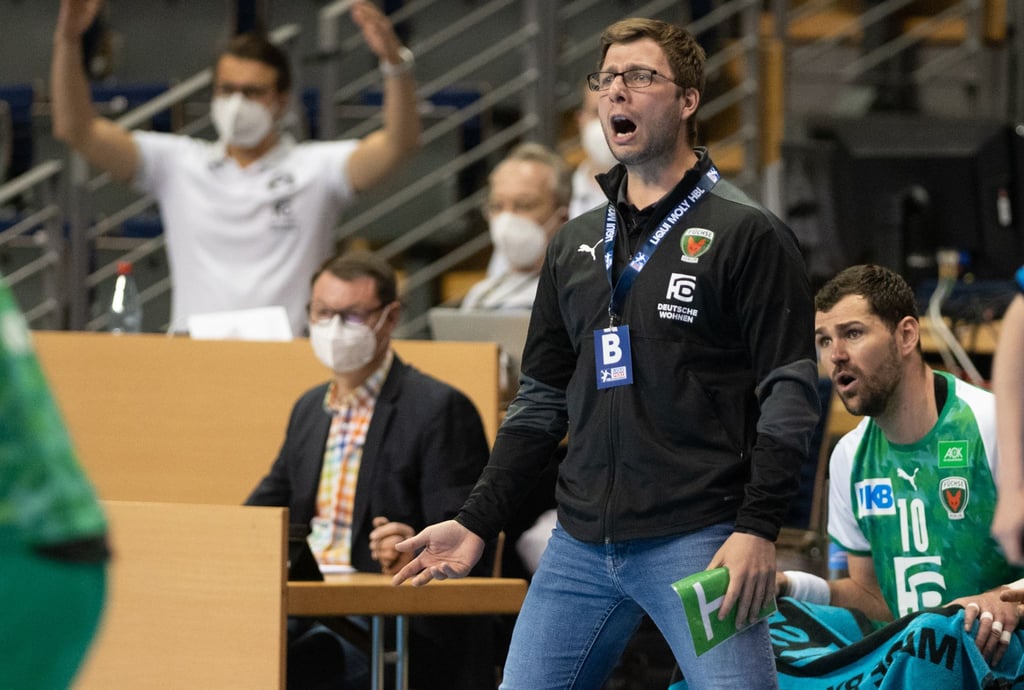 Die Füchse haben den Vertrag mit Trainer Jaron Siewert bis 2023 verlängert.