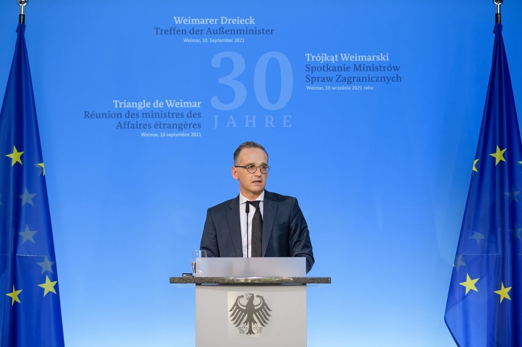 Deutschlands Außenminister Heiko Maas spricht auf einer Pressekonferenz in Weimar.