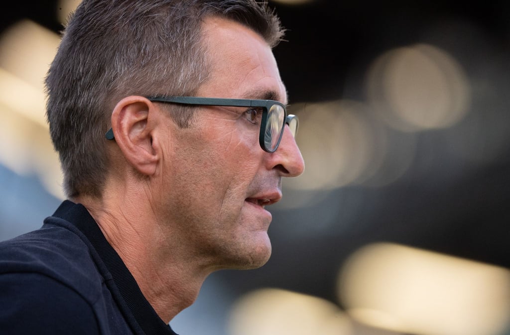 Trainer Michael Köllner bei einem Spiel.