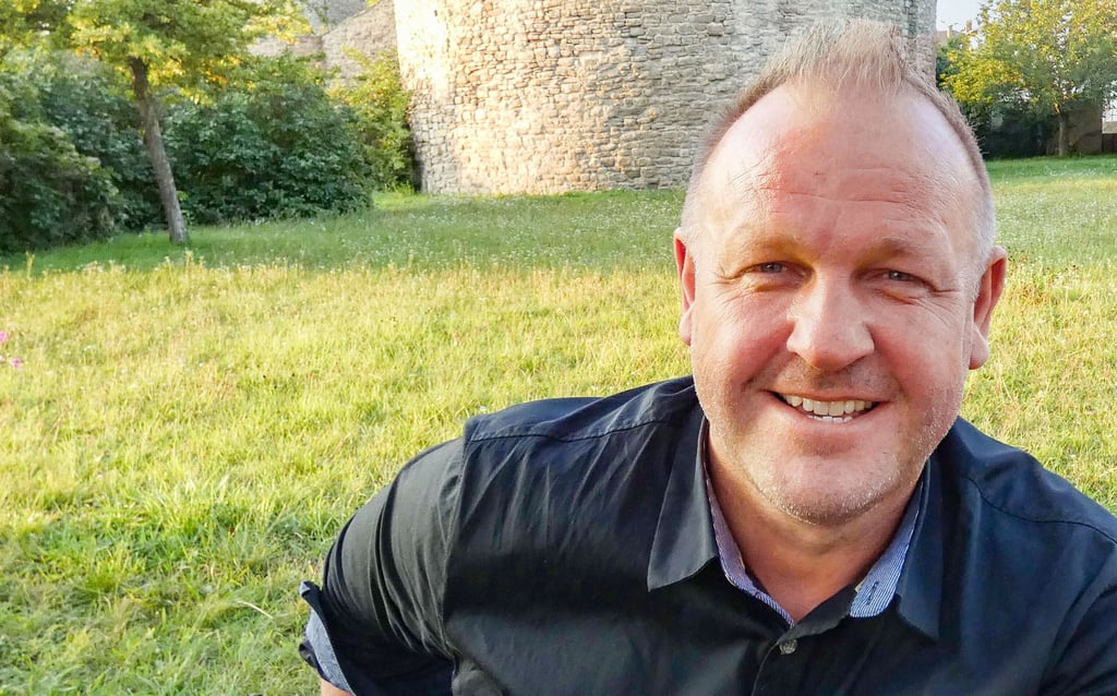 Kay-Uwe Ziegler will für die AfD in den Bundestag. Um das Ziel zu erreichen, ist er derzeit viel im Wahlkreis unterwegs - hier in Staßfurt.