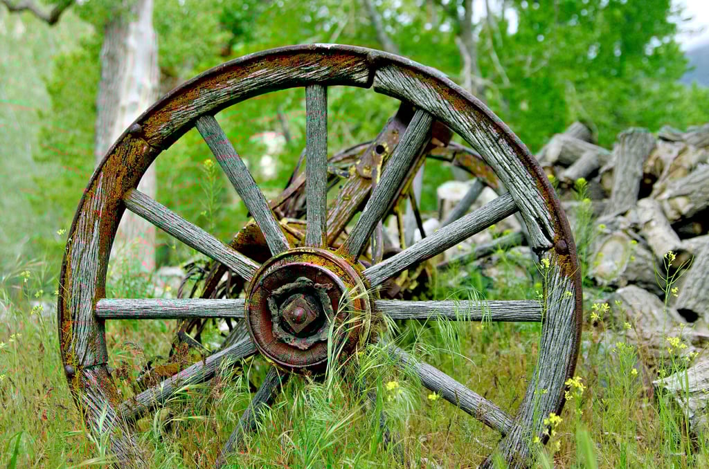 Sollten die Postkutscher schneller fahren, musste ein sogenanntes Schmiergeld bezahlt werden. Dennoch war das Reisen beschwerlich und unbequem.