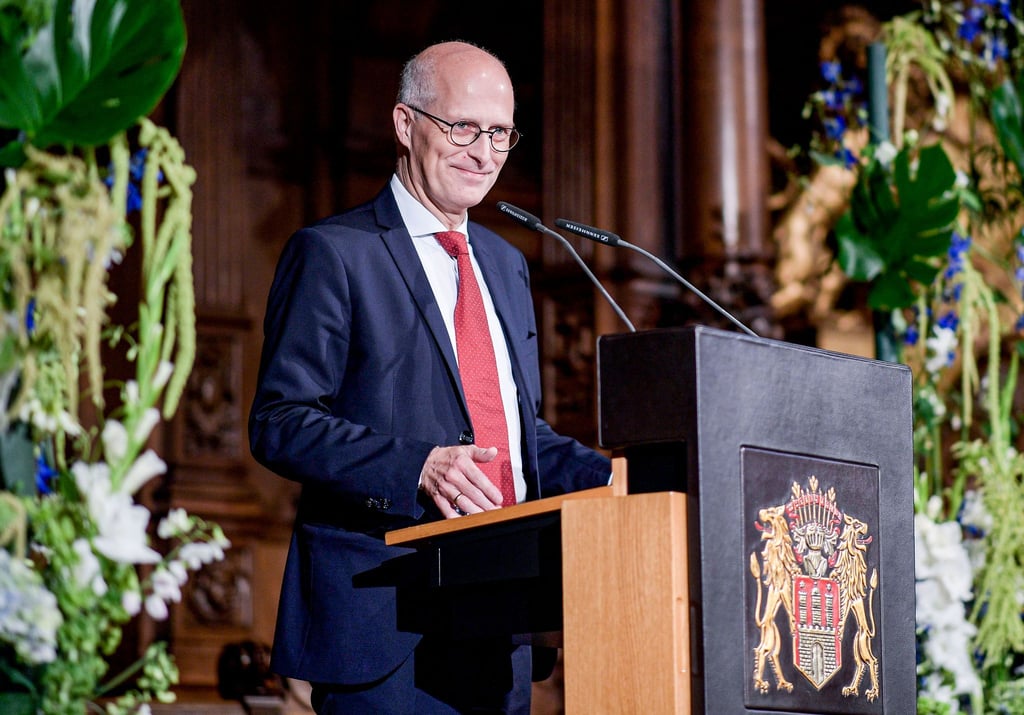 Peter Tschentscher (SPD), Hamburgs Erster Bürgermeister, spricht.