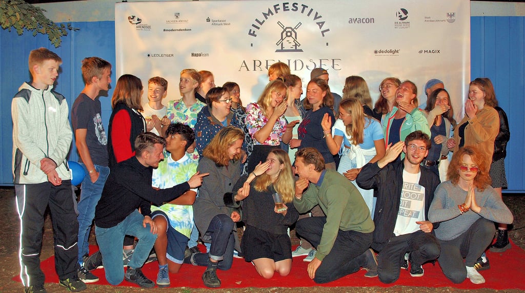 Teilnehmer des elften Filmcampdurchgangs diskutierten nach dem Schauen der Festivalfilme die Streifen und wählten ihre Favoriten aus. Die Preisträger wurden allerdings nur digital geehrt, denn sie waren schon wieder in ihren Heimatorten.