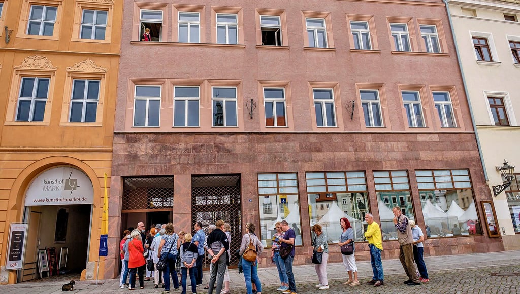Das Wittenberger ?Selfisch-Haus? wurde zum Betrachten geöffnet. Die Schlange zum Eintritt riss nicht ab.
