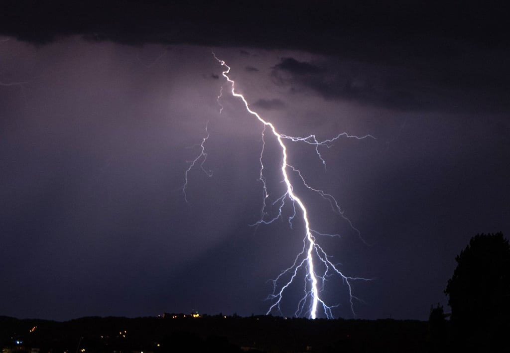 In der Nacht zum Mittwoch ziehen Gewitter über Sachsen-Anhalt.