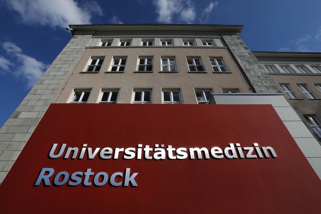 Der Eingang zur Universitätsmedizin Rostock.