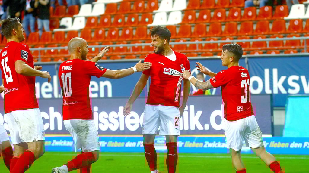 Der FSV Zwickau jubelte zwei Mal gegen den HFC - aber auch Halle traf doppelt.