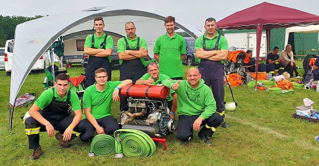 Das Wettkampfteam aus Buchhorst: (oben von links) Erik Wienecke, Nico Wienecke, Karsten Schulz, Christian Grabow; (unten von links): Kai Wienecke, Oliver Dreyer, Matthias Konkiel, Andre Linhardt