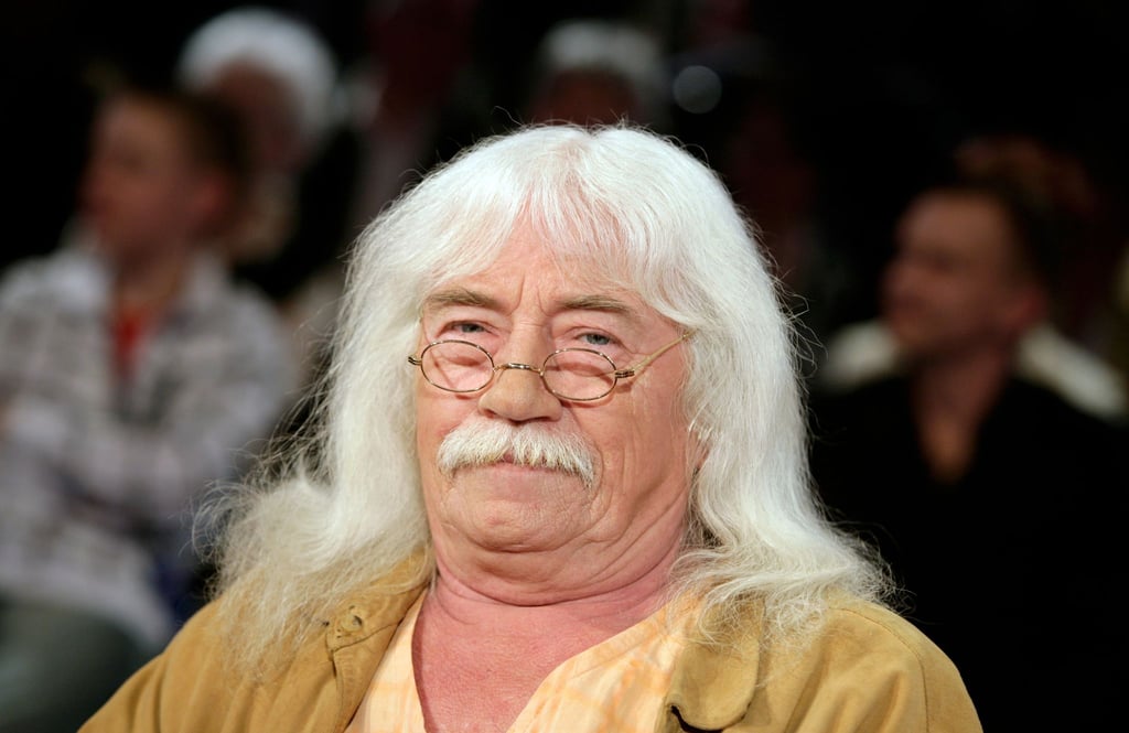 Der deutsche Komponist und Liedermacher Reinhard Lakomy in der MDR-Talkshow „Riverboat“.