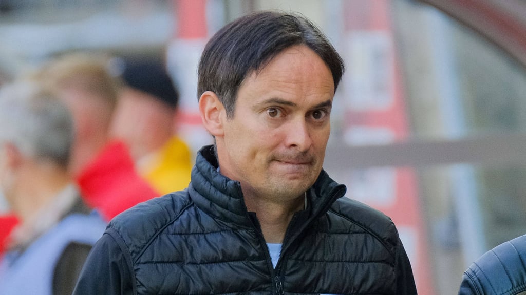 HFC-Trainer Florian Schnorrenberg reist offenbar nicht gerne zum FSV Zwickau. (Archivbild)