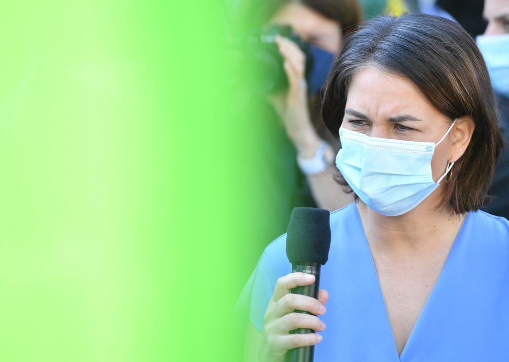 Die grüne Kanzlerkandidatin Annalena Baerbock spricht in Nürnberg.