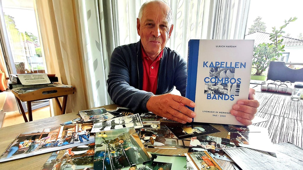 Ulrich Hardam ist mit 68-Jahren immer noch mit seiner Band ?DreiF? aktiv. Die proben- und auftrittslose Corona-Zeit hat er für ein Herzensprojekt genutzt ? ein Buch über 75 Jahre Livemusik in Wernigerode.