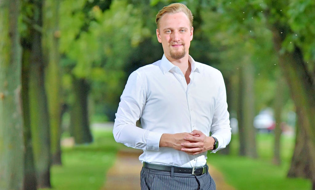 Thorben Fiedler ist gern in Bitterfeld unterwegs. Hier fühlt er sich wohl - und strebt trotzdem nach Berlin in Bundestag.