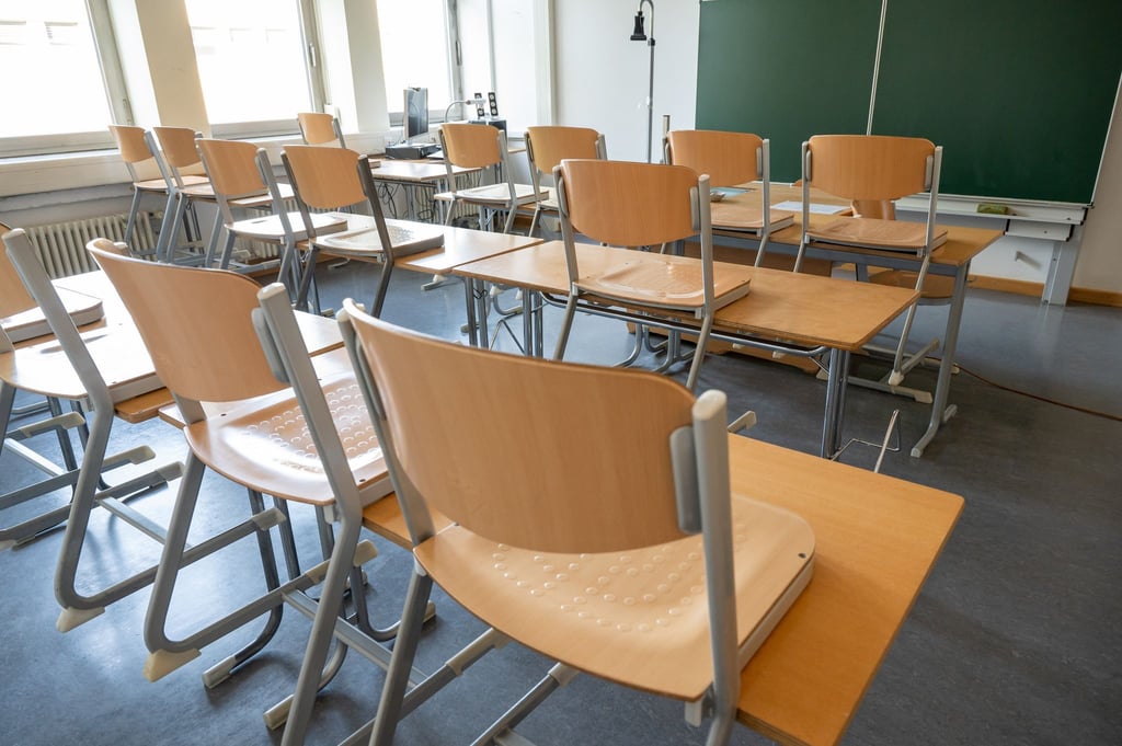 In den ersten Corona-Wellen waren die Schulen in Deutschland häufig geschlossen oder nur eingeschränkt geöffnet.