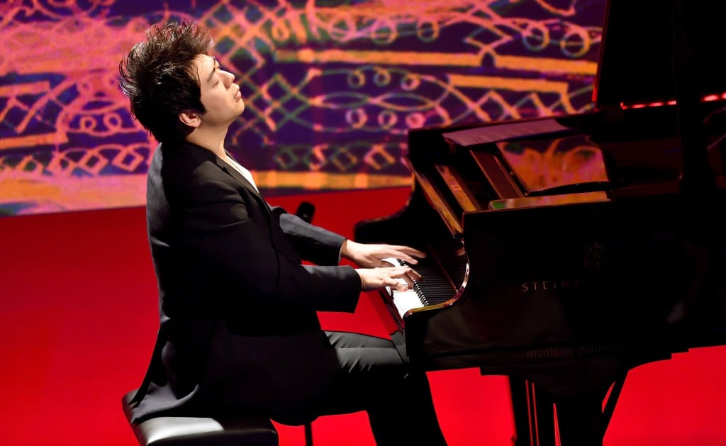 Der Pianist Lang Lang geht ganz in der Welt der Klassik auf.