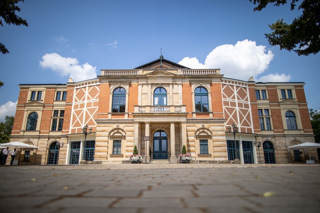 Das Bayreuther Festspielhaus. Am 25.07.2021 beginnen die Bayreuther Festspiele.