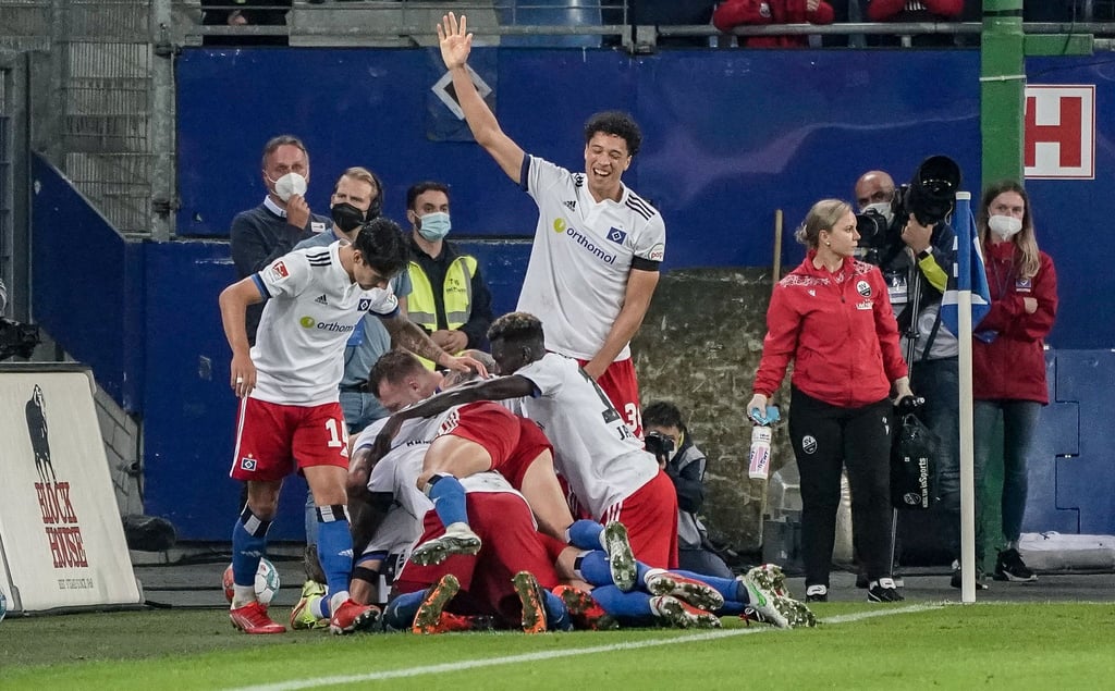 Der Hamburger SV setzte sich in letzter Minute gegen Sandhausen durch.
