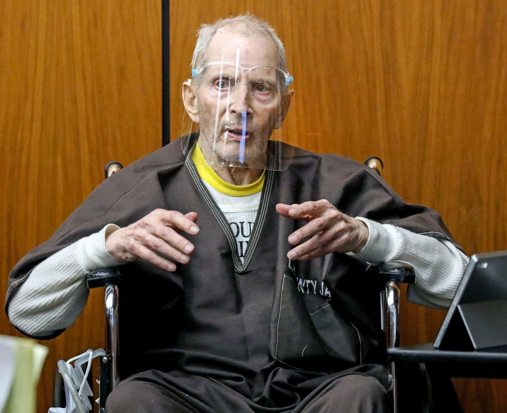 Da hat der 78-jährige New Yorker Immobilienmagnat Robert Durst noch Fragen des Verteidigers beantwortet. Jetzt wurde er des Mordes an einer Freundin für schuldig befunden.