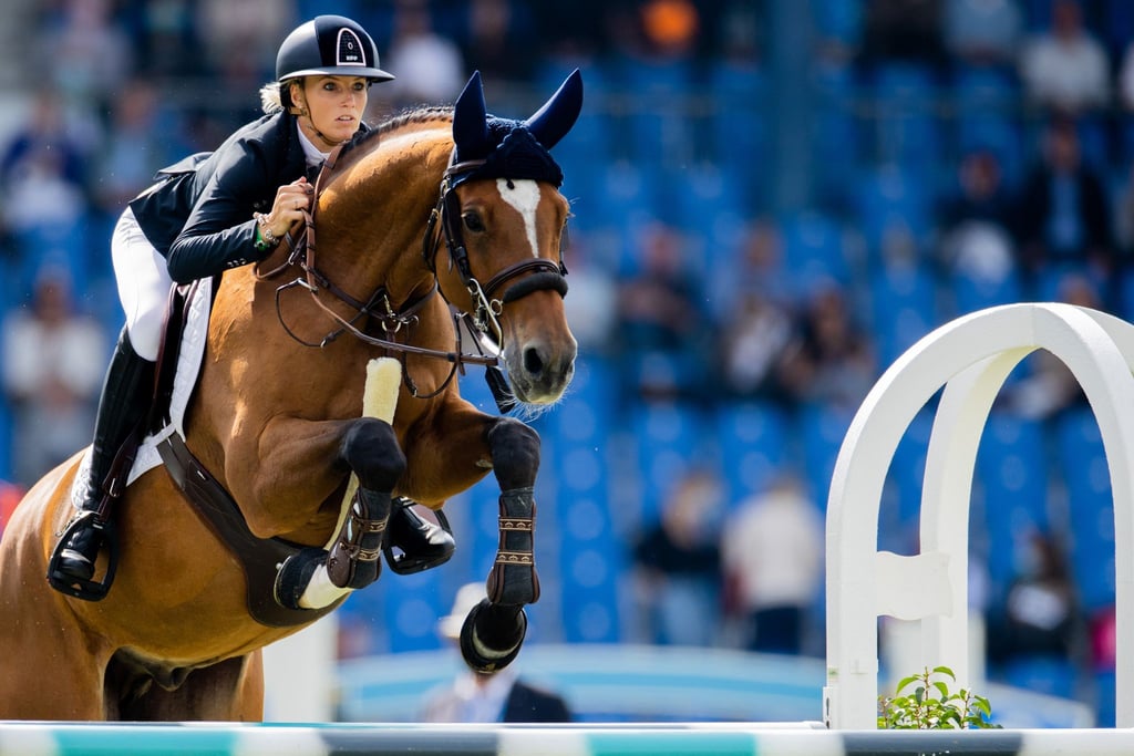 Beste Deutsche beim Preis von Nordrhein-Westfalen: Jana Wargers auf „Limbridge“ überspringt ein Hindernis.